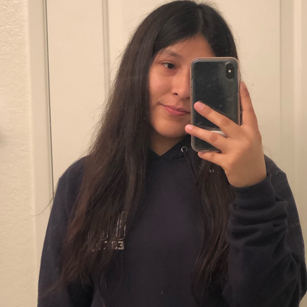 Meet your Posher, Anayareli